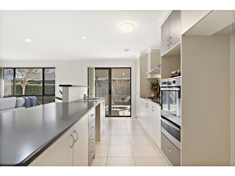 34 Charlotte Barton Street, Franklin ACT 2913