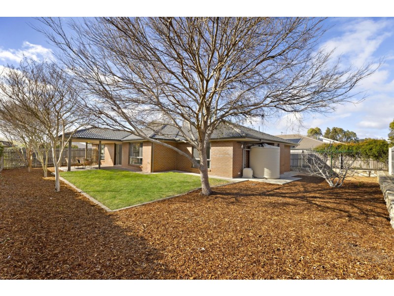 34 Charlotte Barton Street, Franklin ACT 2913