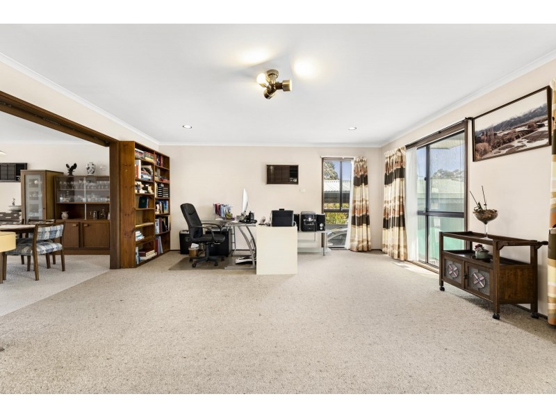 5 Samson Place, Kambah ACT 2902