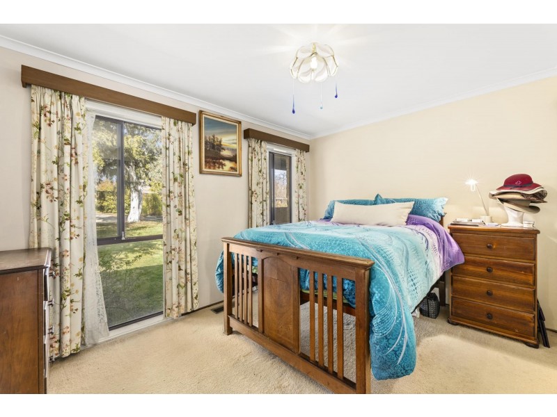 5 Samson Place, Kambah ACT 2902