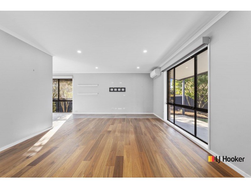 4 Byles Place, Chisholm ACT 2905