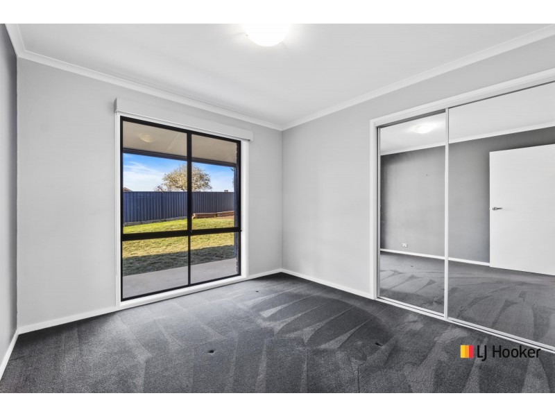 4 Byles Place, Chisholm ACT 2905