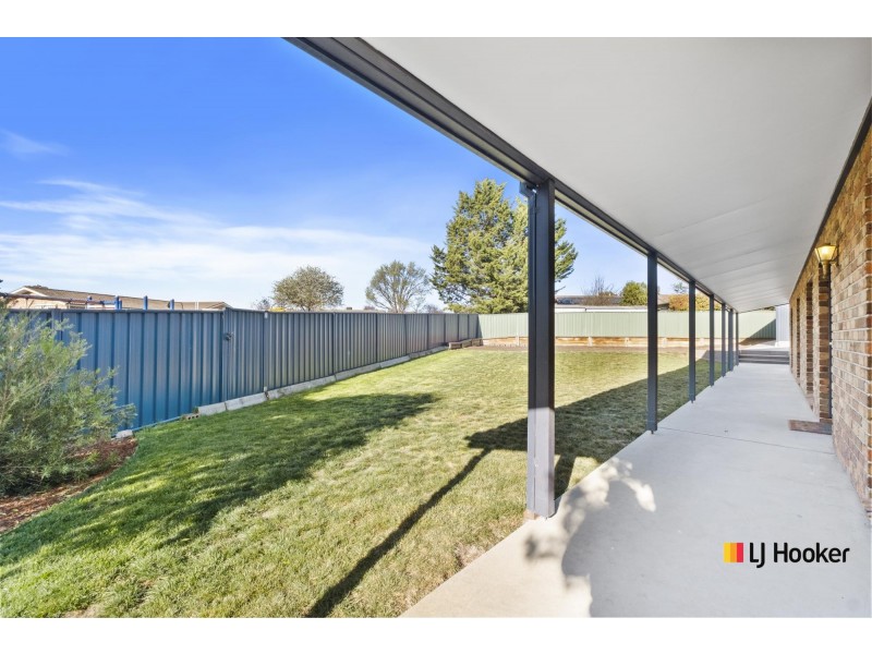 4 Byles Place, Chisholm ACT 2905