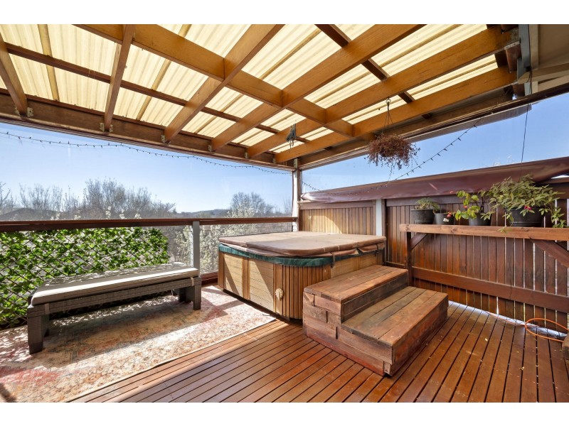 11 Burrumarra Avenue, Ngunnawal ACT 2913