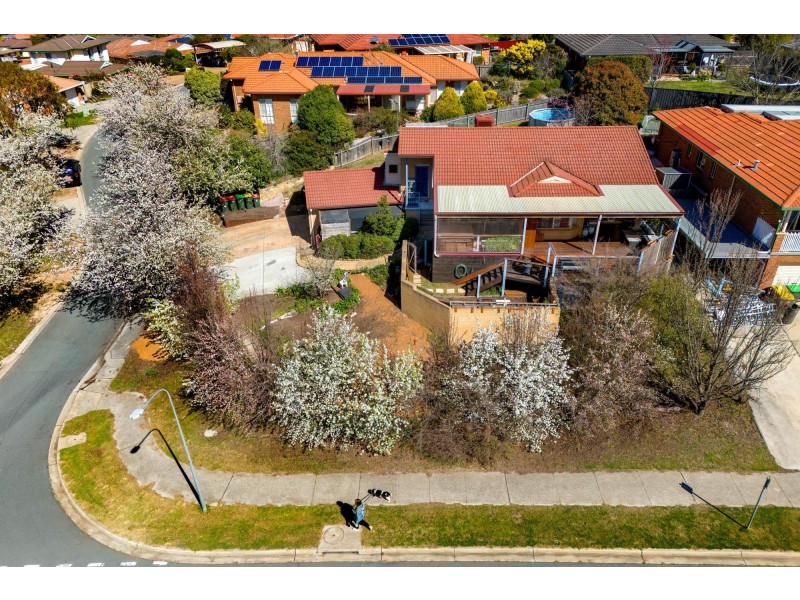 11 Burrumarra Avenue, Ngunnawal ACT 2913