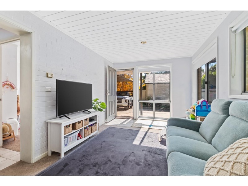 2/31 Biraban Place, Macquarie ACT 2614