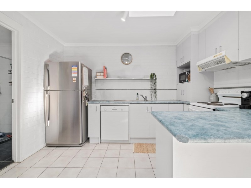 2/31 Biraban Place, Macquarie ACT 2614