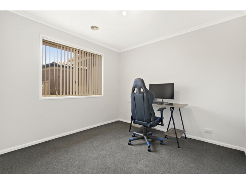 48 Hanrahan Crescent, Dunlop ACT 2615