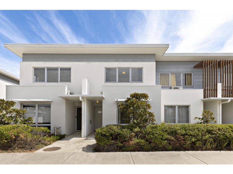 142/142 Mapleton Avenue, Harrison ACT 2914