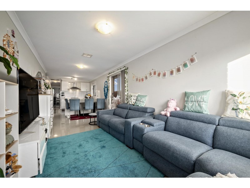 4 Rockwood Street, Casey ACT 2913