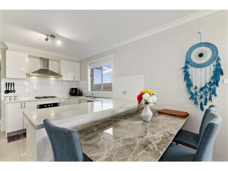 4 Rockwood Street, Casey ACT 2913