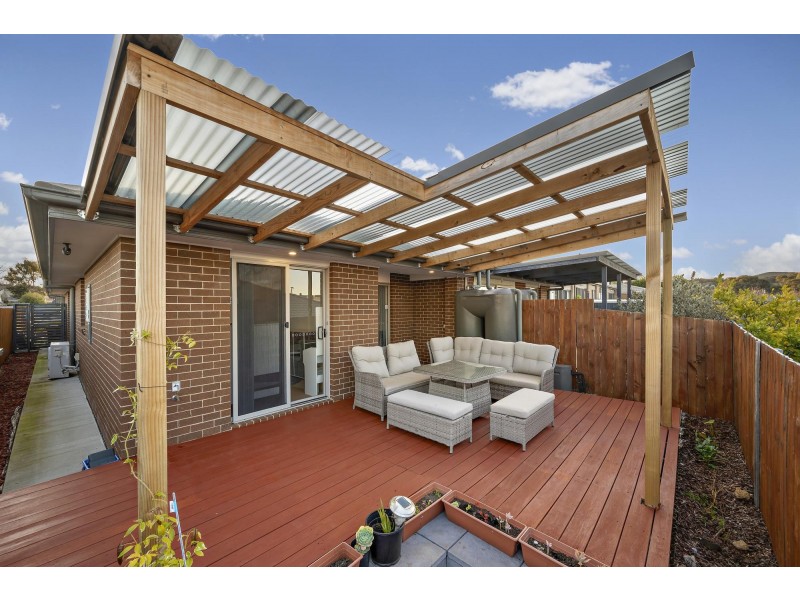 4 Rockwood Street, Casey ACT 2913