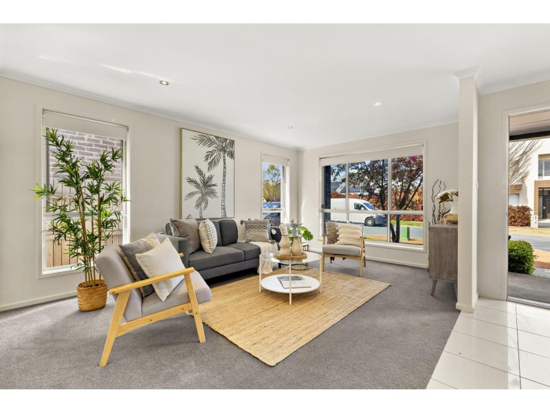 6 Denoon Street, Forde ACT 2914