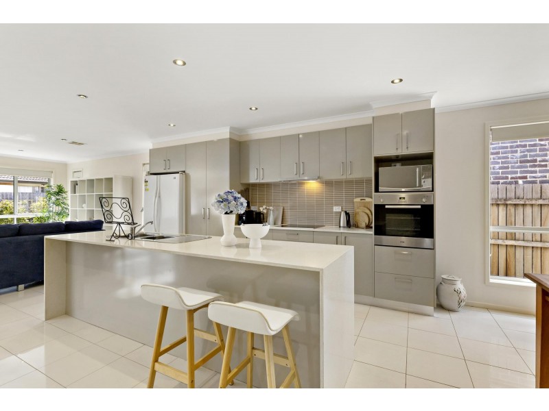 6 Denoon Street, Forde ACT 2914