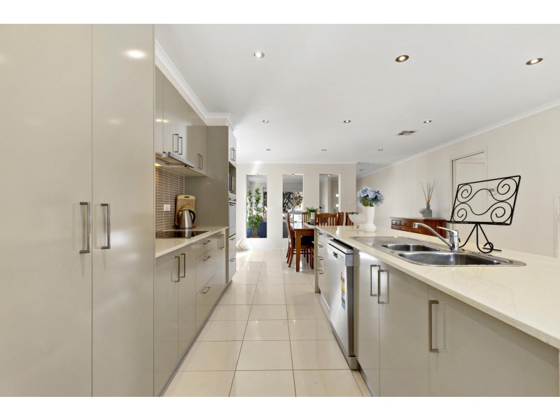 6 Denoon Street, Forde ACT 2914