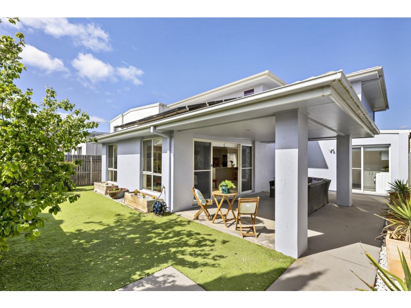 6 Denoon Street, Forde ACT 2914