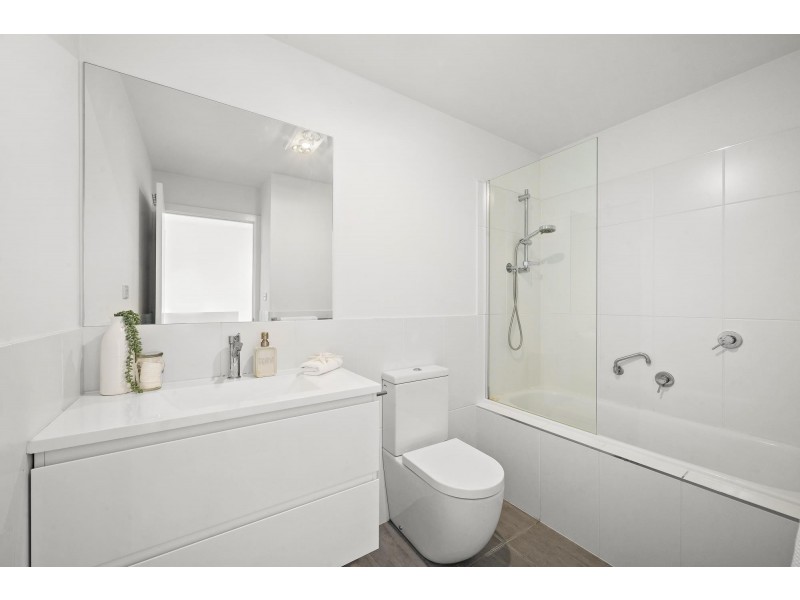 6/167 Mortimer Lewis Drive, Greenway ACT 2900