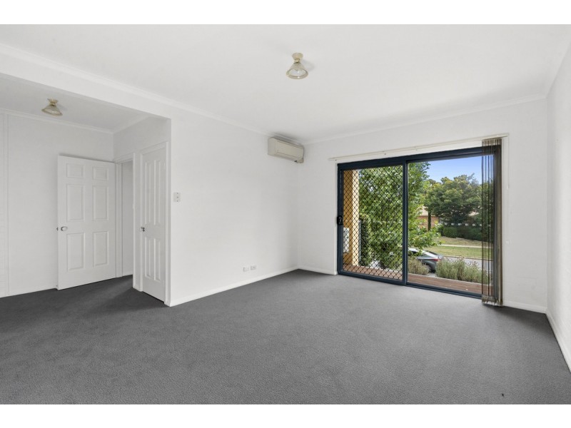 73 Sugarloaf Circle, Palmerston ACT 2913