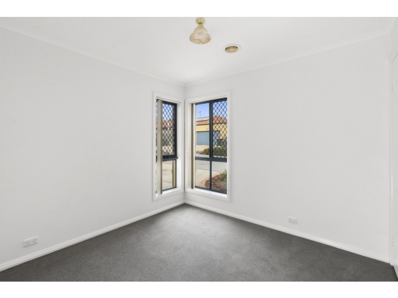 73 Sugarloaf Circle, Palmerston ACT 2913