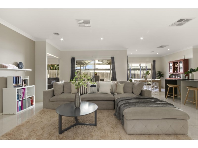 41 Quinane Avenue, Forde ACT 2914