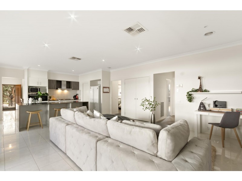 41 Quinane Avenue, Forde ACT 2914