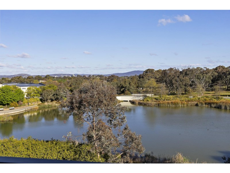 76 Plimsoll Drive, Casey ACT 2913