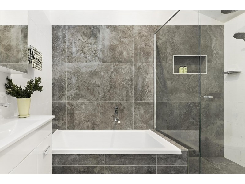 14 Solomon Crescent, Latham ACT 2615
