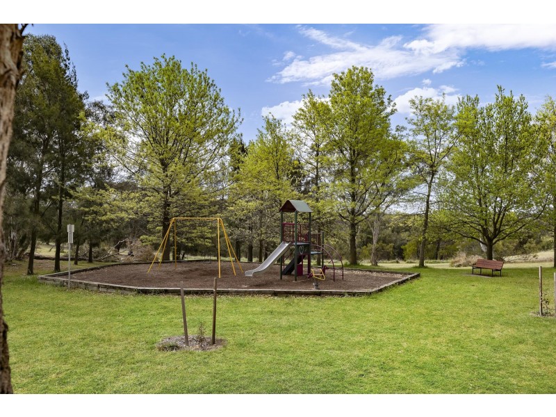 14 Solomon Crescent, Latham ACT 2615