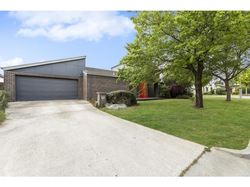 2 Newell Street, Franklin ACT 2913