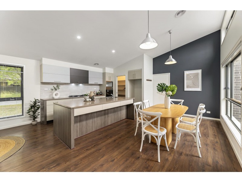 2 Newell Street, Franklin ACT 2913