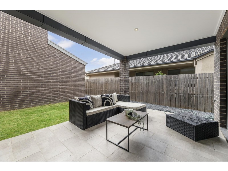 2 Newell Street, Franklin ACT 2913