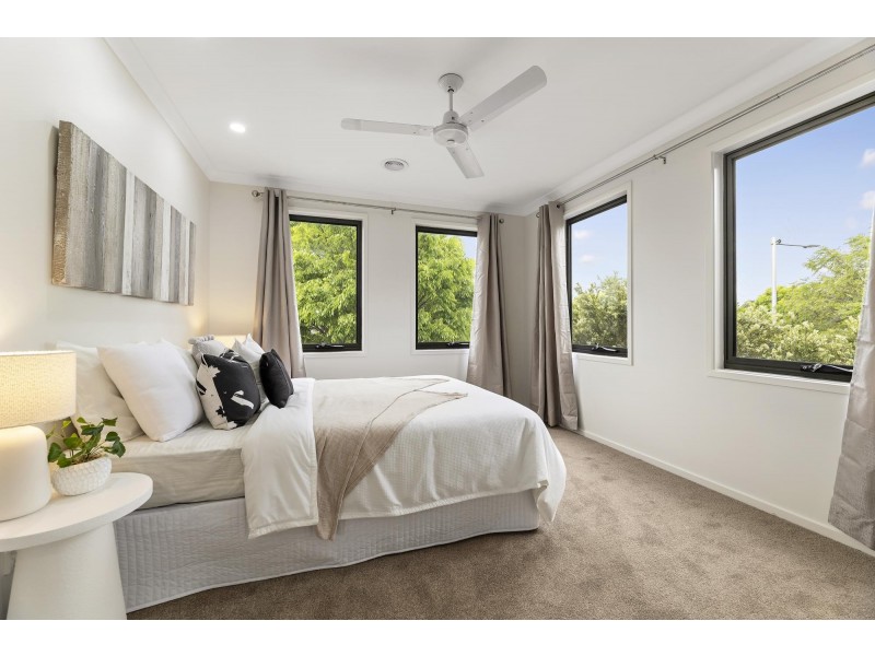 2 Newell Street, Franklin ACT 2913