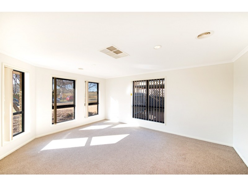 6 Carpentaria Street, Harrison ACT 2914