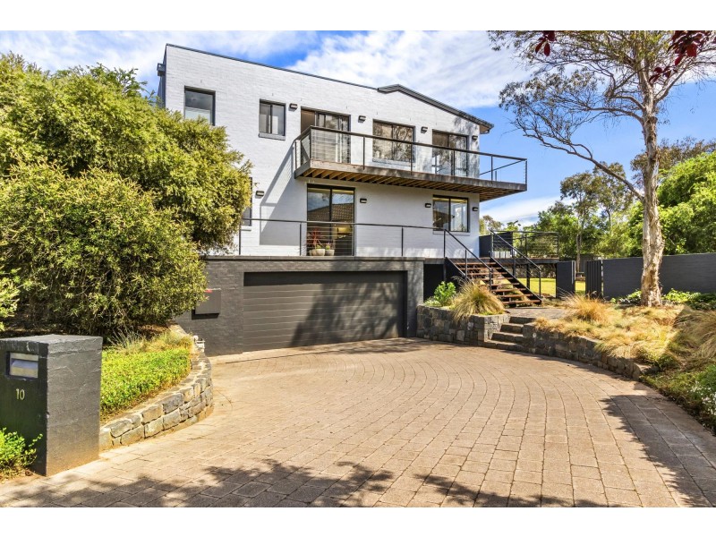 10 Hutcheon Place, Nicholls ACT 2913