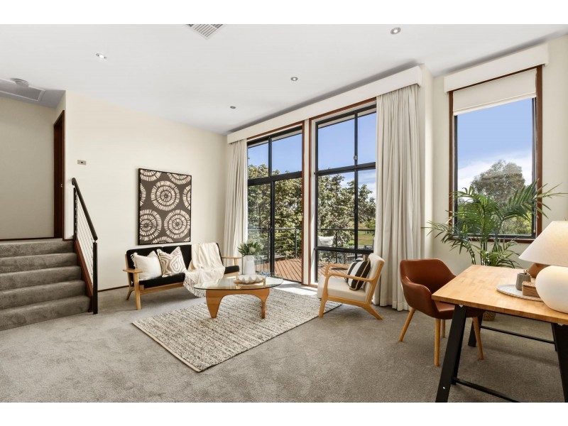 10 Hutcheon Place, Nicholls ACT 2913