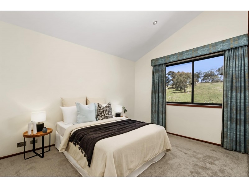 10 Hutcheon Place, Nicholls ACT 2913