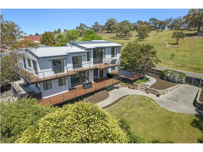 10 Hutcheon Place, Nicholls ACT 2913