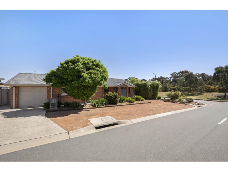 17 Bunima Crescent, Ngunnawal ACT 2913