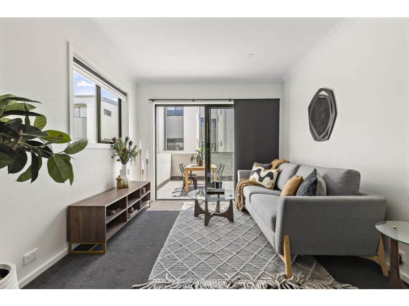 21/40 Henry Kendall Street, Franklin ACT 2913