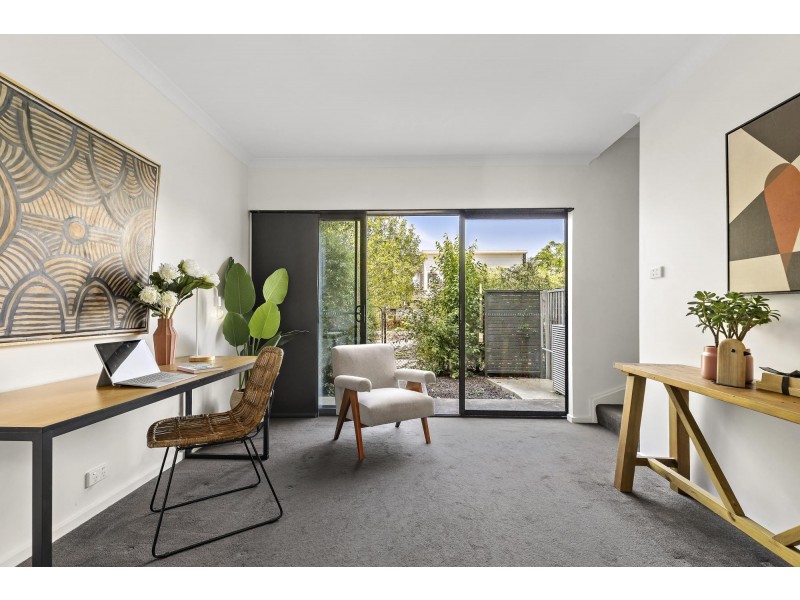 21/40 Henry Kendall Street, Franklin ACT 2913