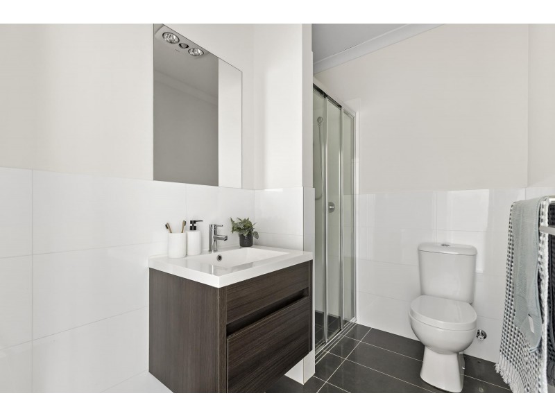 21/40 Henry Kendall Street, Franklin ACT 2913