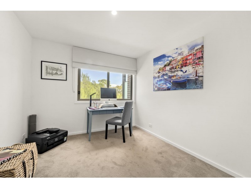 13/167 Mortimer Lewis Drive, Greenway ACT 2900