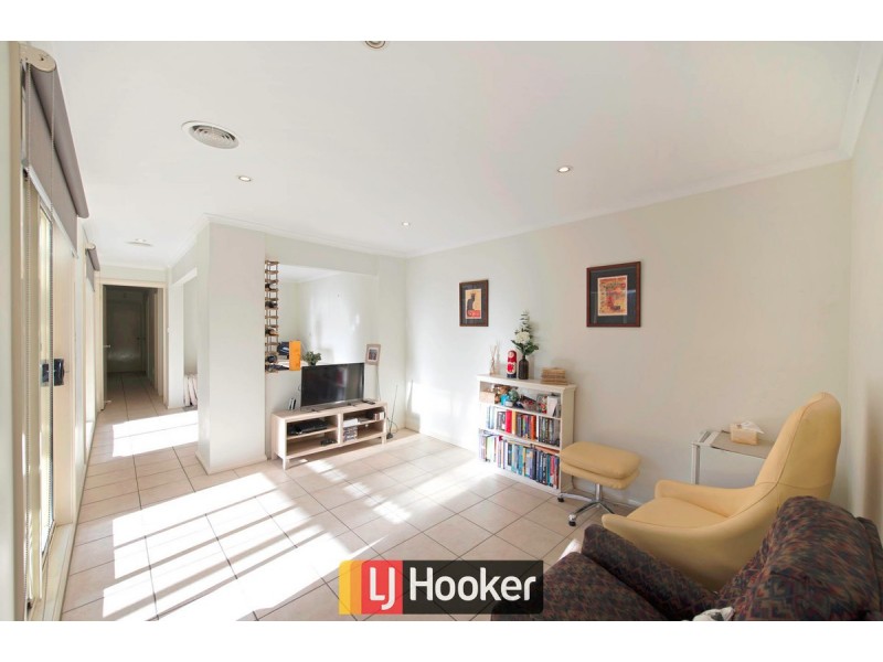 213 Anthony Rolfe Avenue, Gungahlin ACT 2912