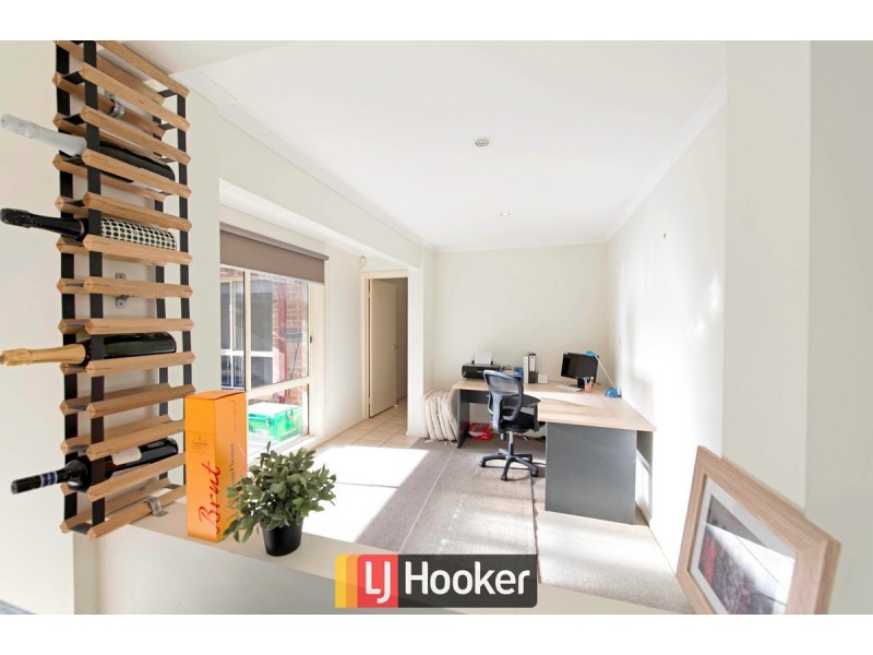 213 Anthony Rolfe Avenue, Gungahlin ACT 2912