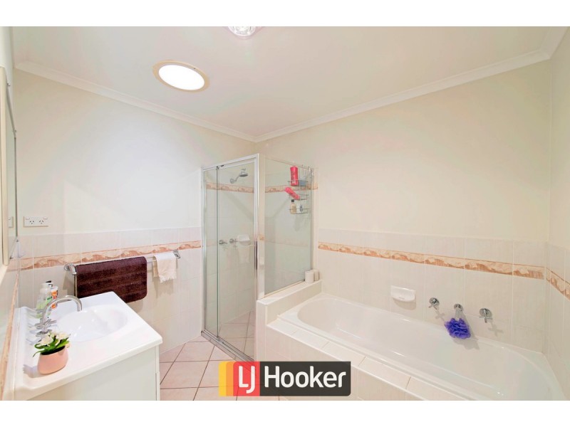 213 Anthony Rolfe Avenue, Gungahlin ACT 2912