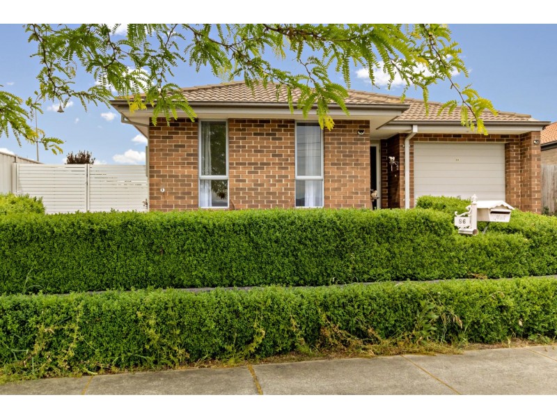 86 Hollows Circuit, Macgregor ACT 2615