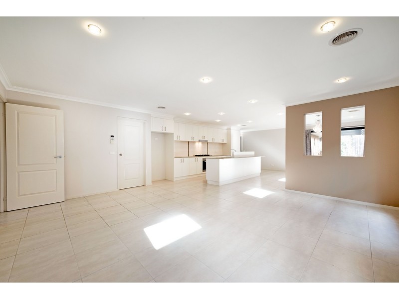 7 Dunk Street, Casey ACT 2913