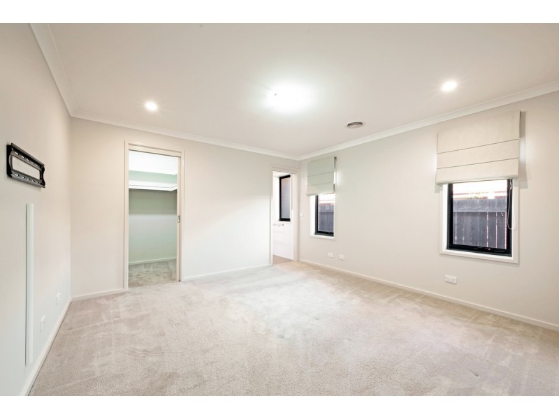7 Dunk Street, Casey ACT 2913