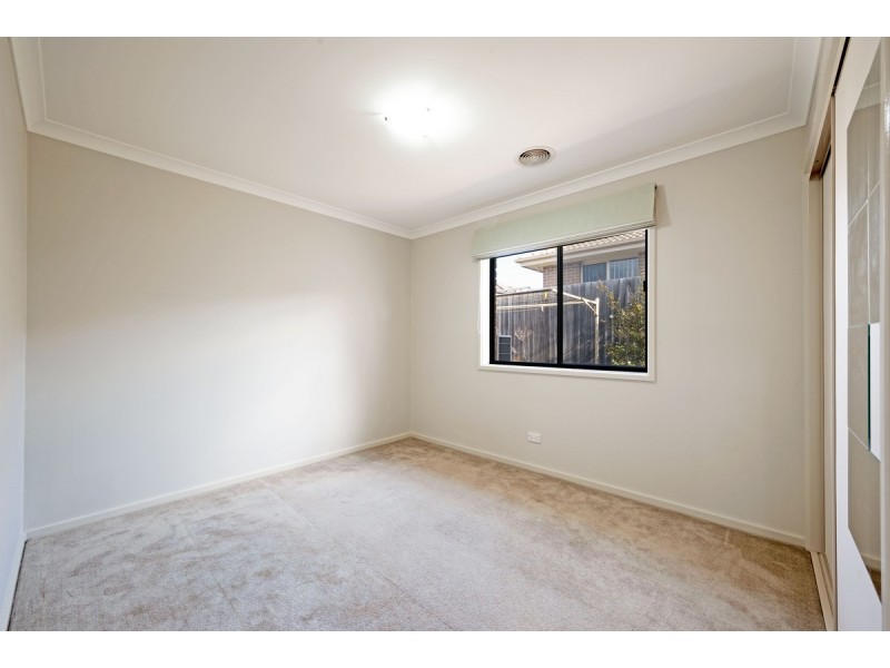 7 Dunk Street, Casey ACT 2913