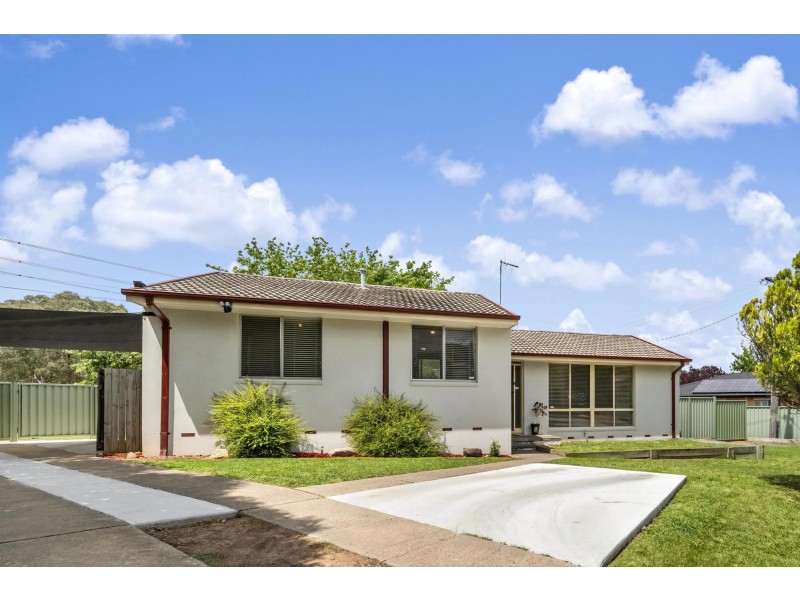 18 Fiaschi Street, Macgregor ACT 2615